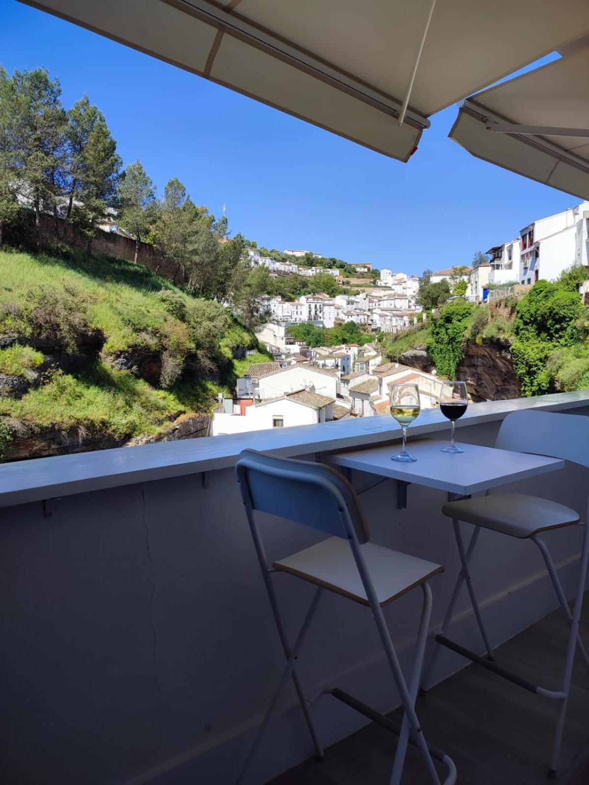 Apartamento La Rosa Gris Setenil De Las Bodegas Exterior foto